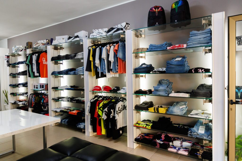 scarpe casual di marca a Condofuri Marina